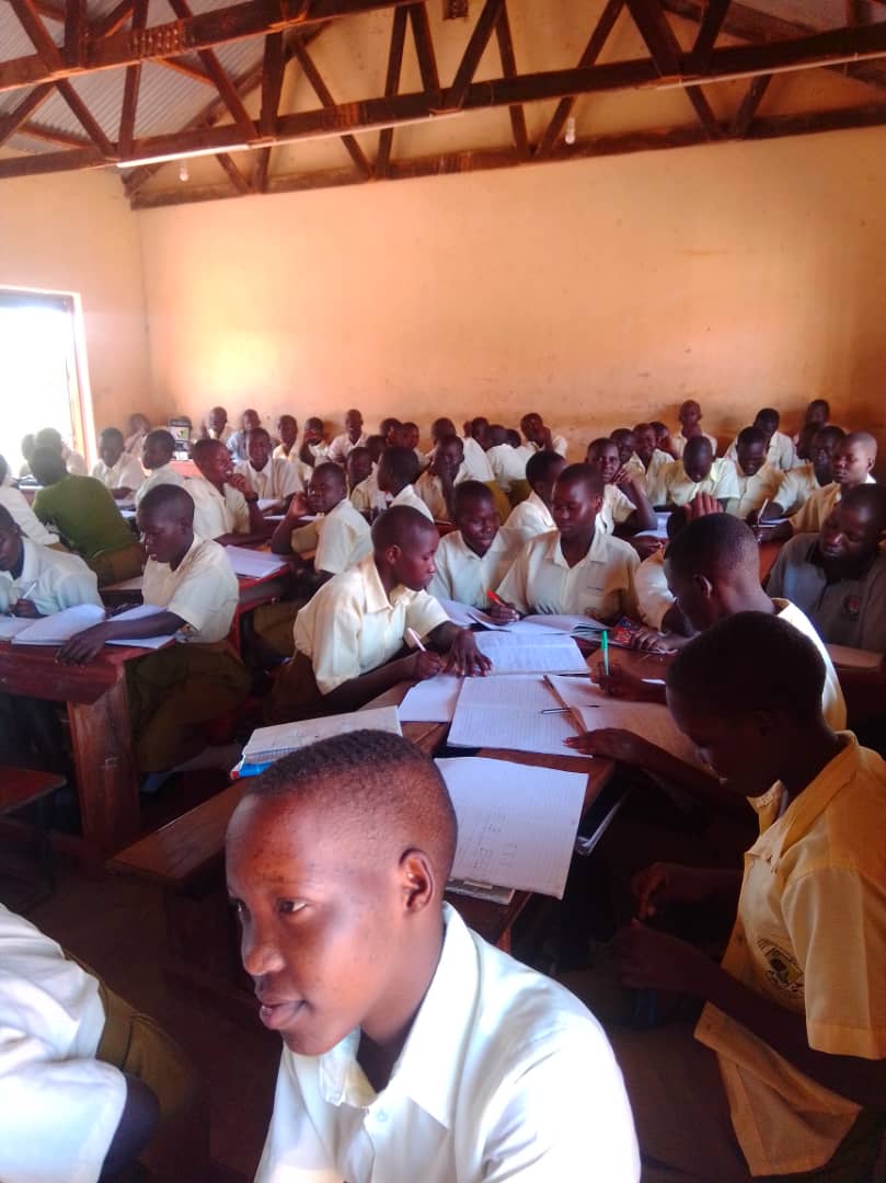 abongomola seed secondary school classroom learning 02